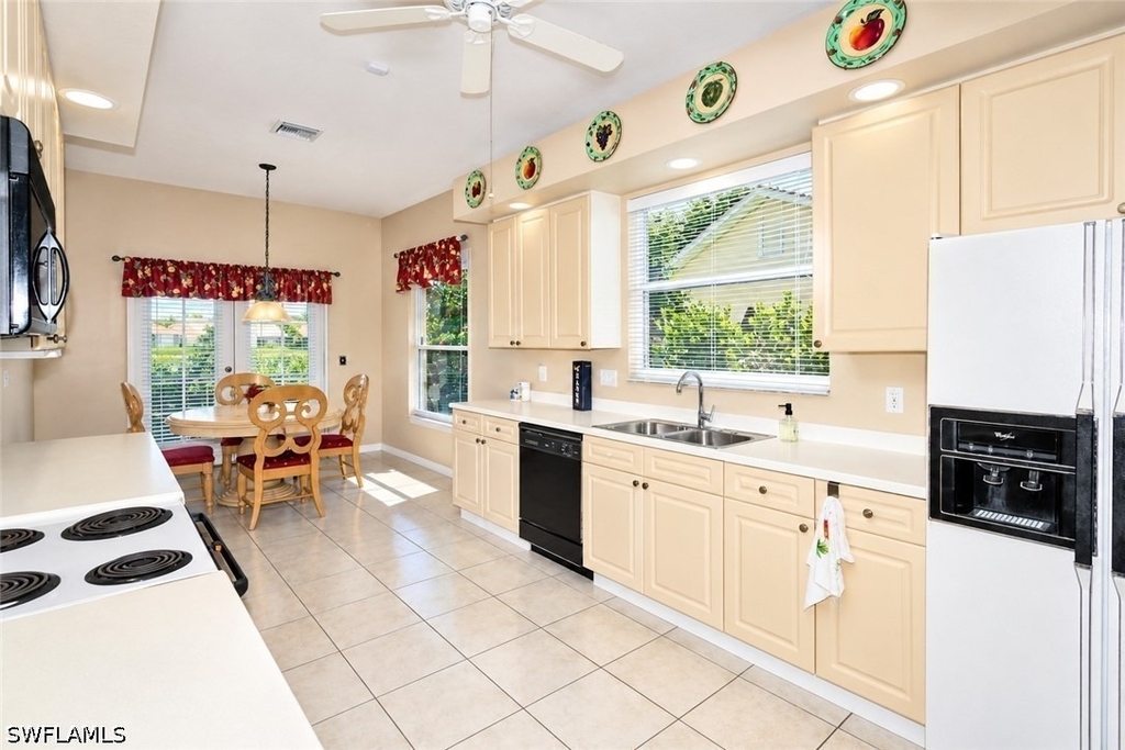 6820 Lone Oak Boulevard - Photo 3