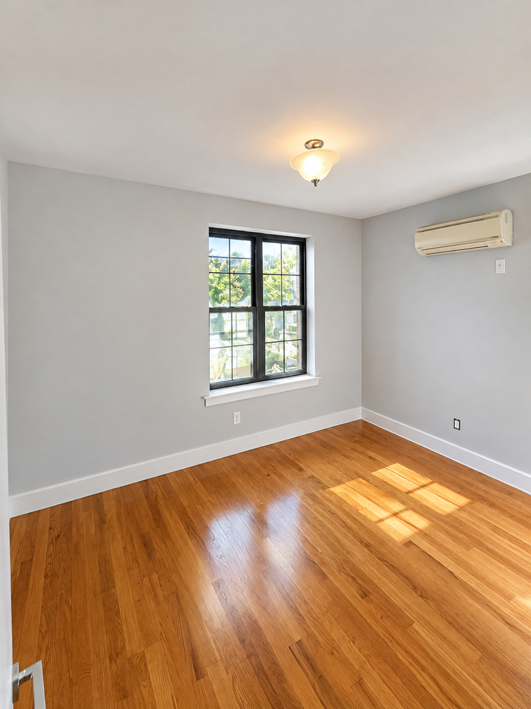 81 Carlton Avenue - Photo 2