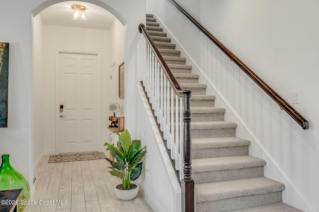 8048 Gullen Drive - Photo 4