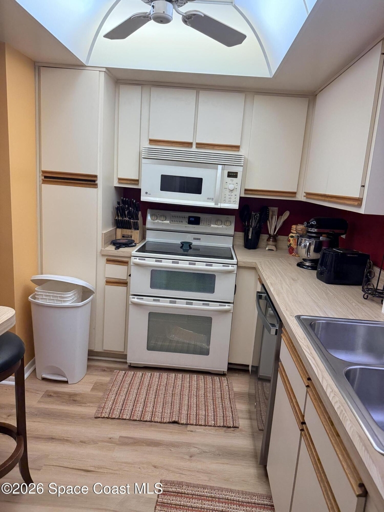 3135 Shady Dell Lane - Photo 8
