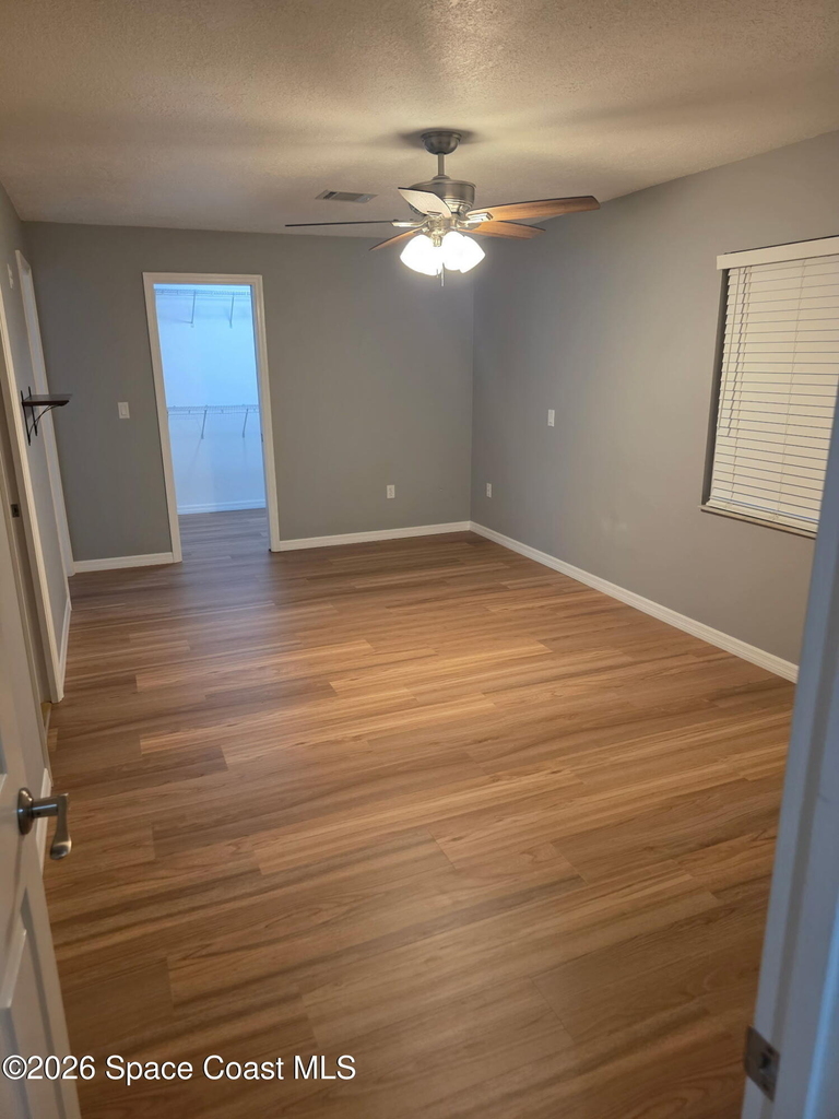 190 Eldron Boulevard Se - Photo 9