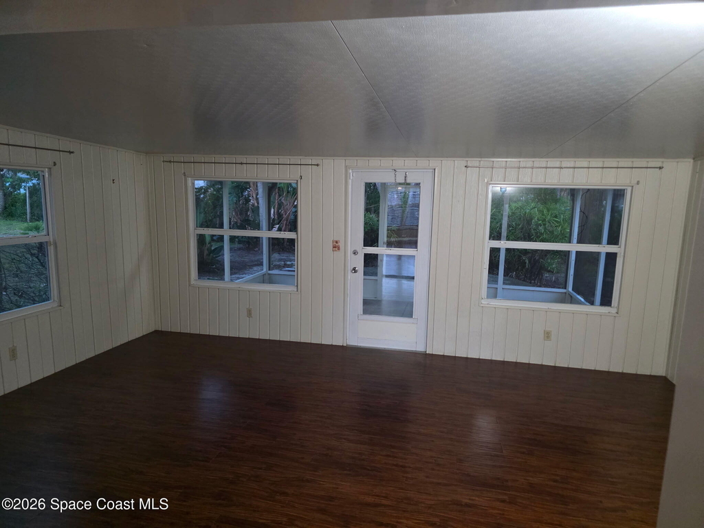 190 Eldron Boulevard Se - Photo 19