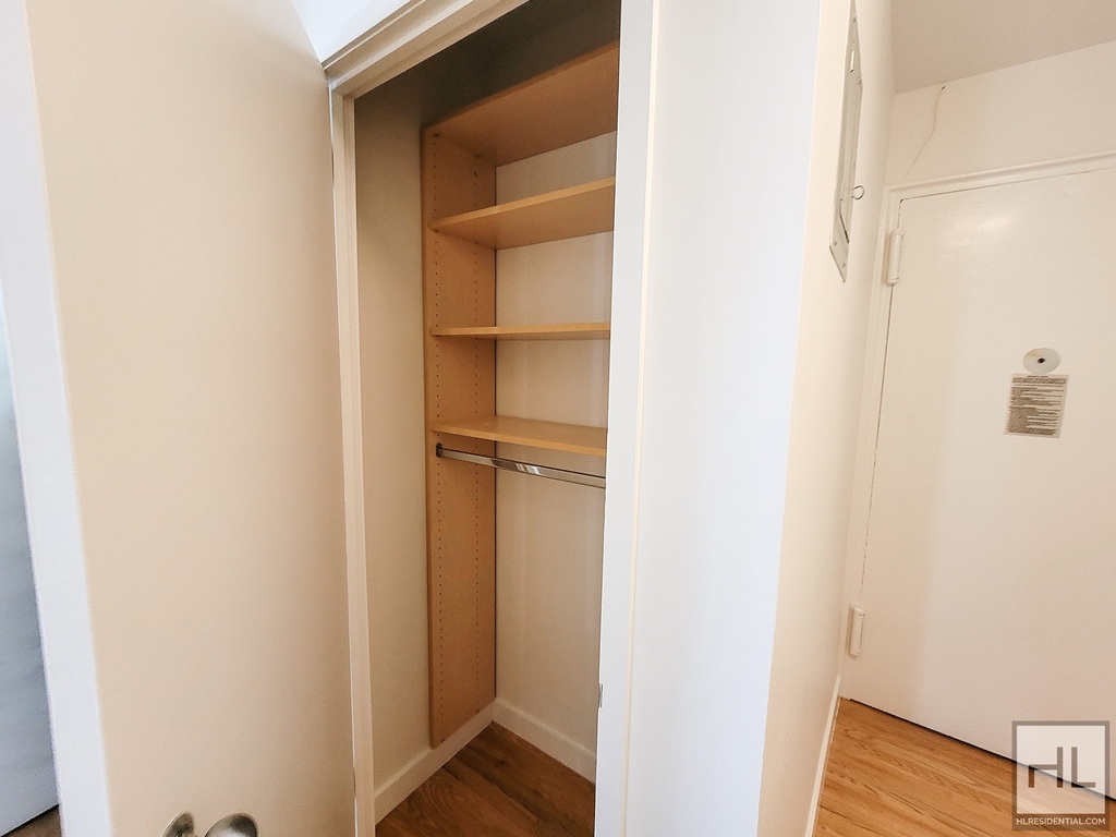 East 79th Street - Photo 2