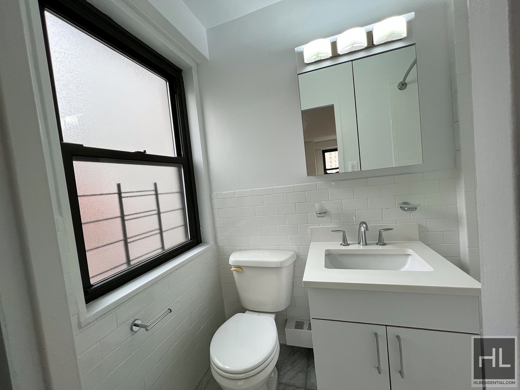 E 88th St - Photo 8