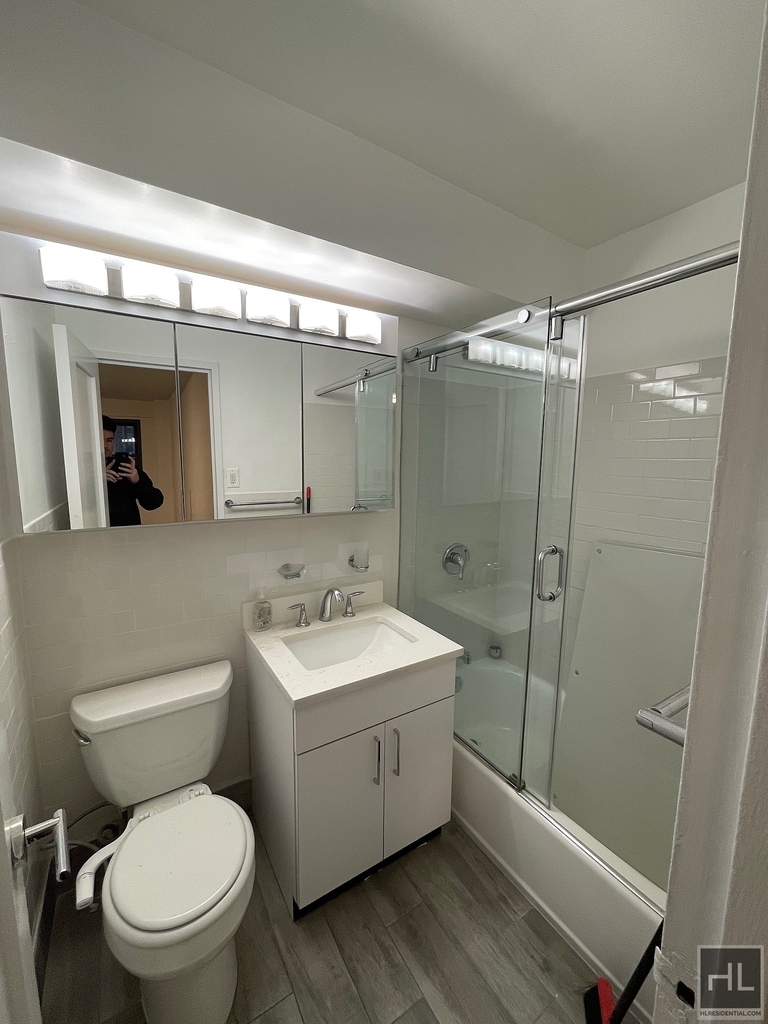 East 56 Street - Photo 11