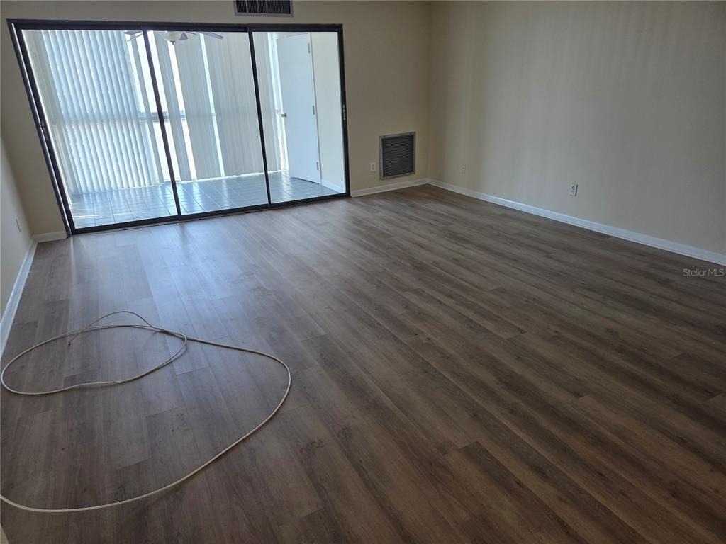 855 Bay Way Boulevard - Photo 11