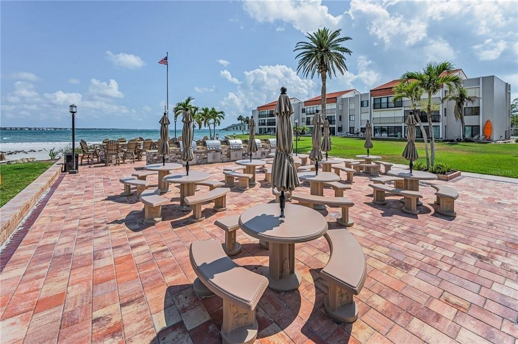 855 Bay Way Boulevard - Photo 32