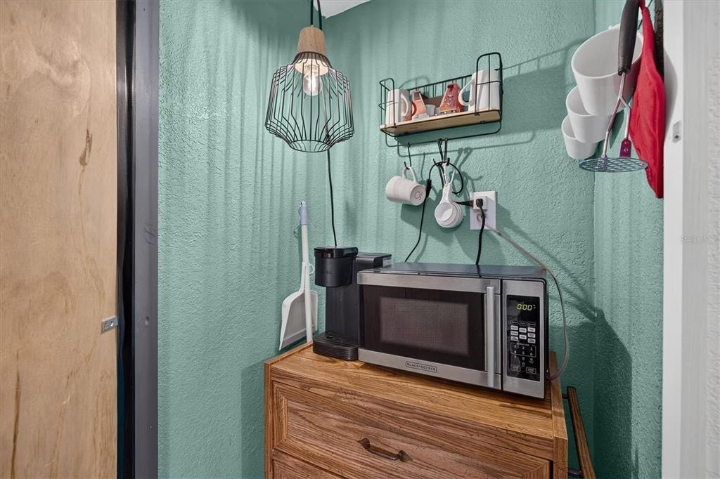 821 Deleon Court - Photo 15