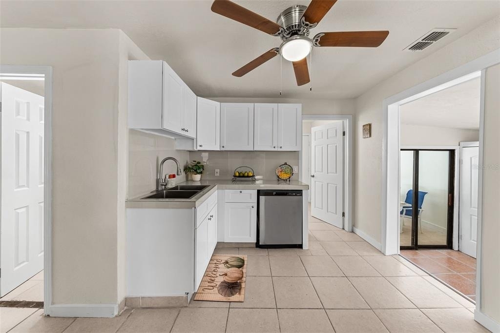 4053 41st Avenue N - Photo 15
