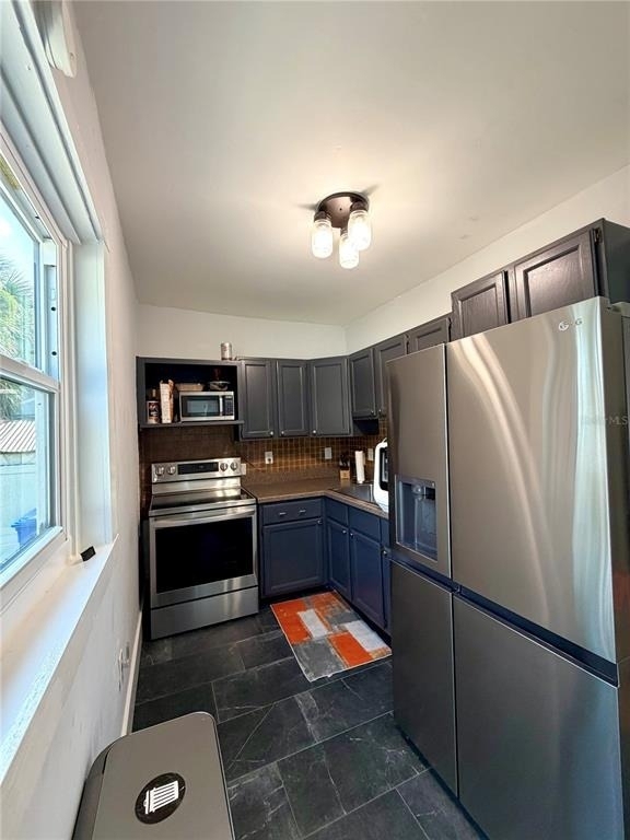 4623 Iris Street N - Photo 24