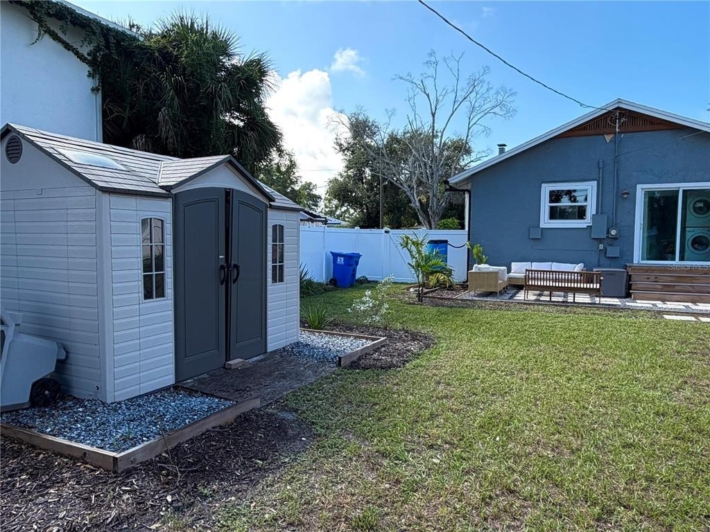 4623 Iris Street N - Photo 29