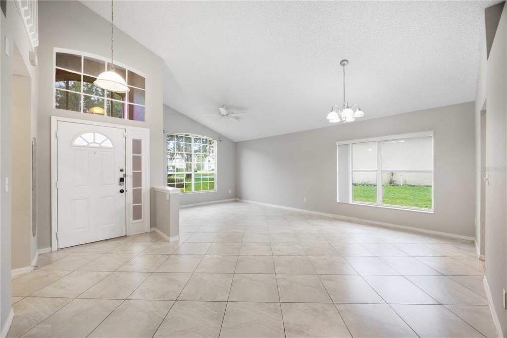 2211 Mallory Circle - Photo 2