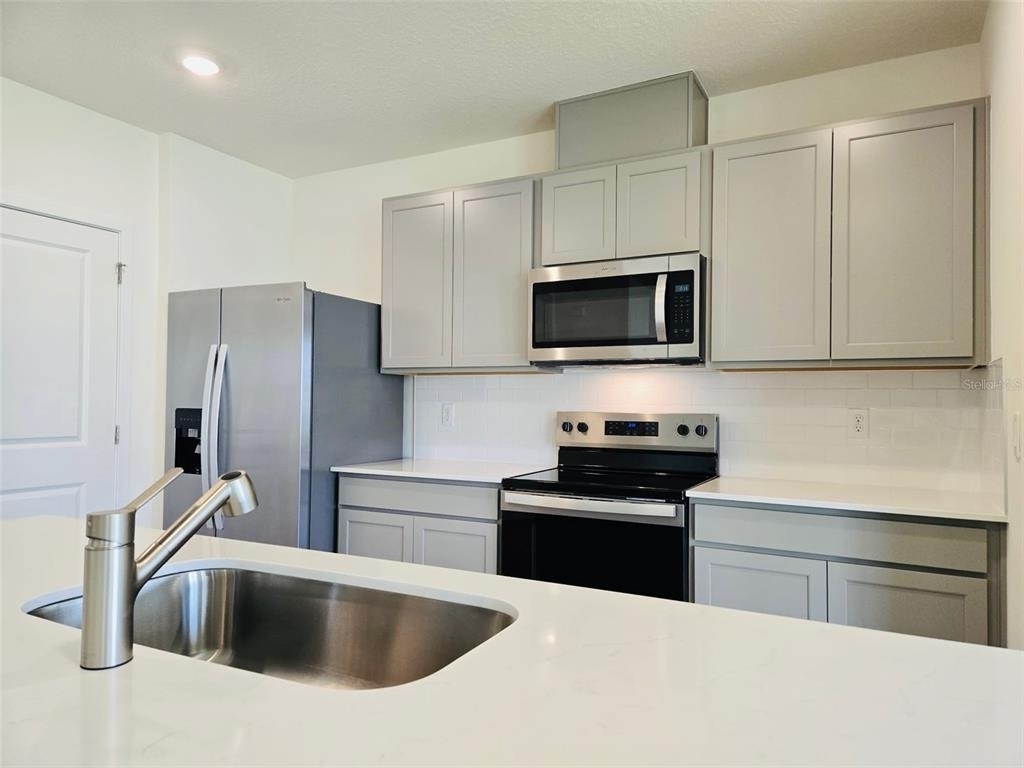 1012 Champion Ridge Drive - Photo 4