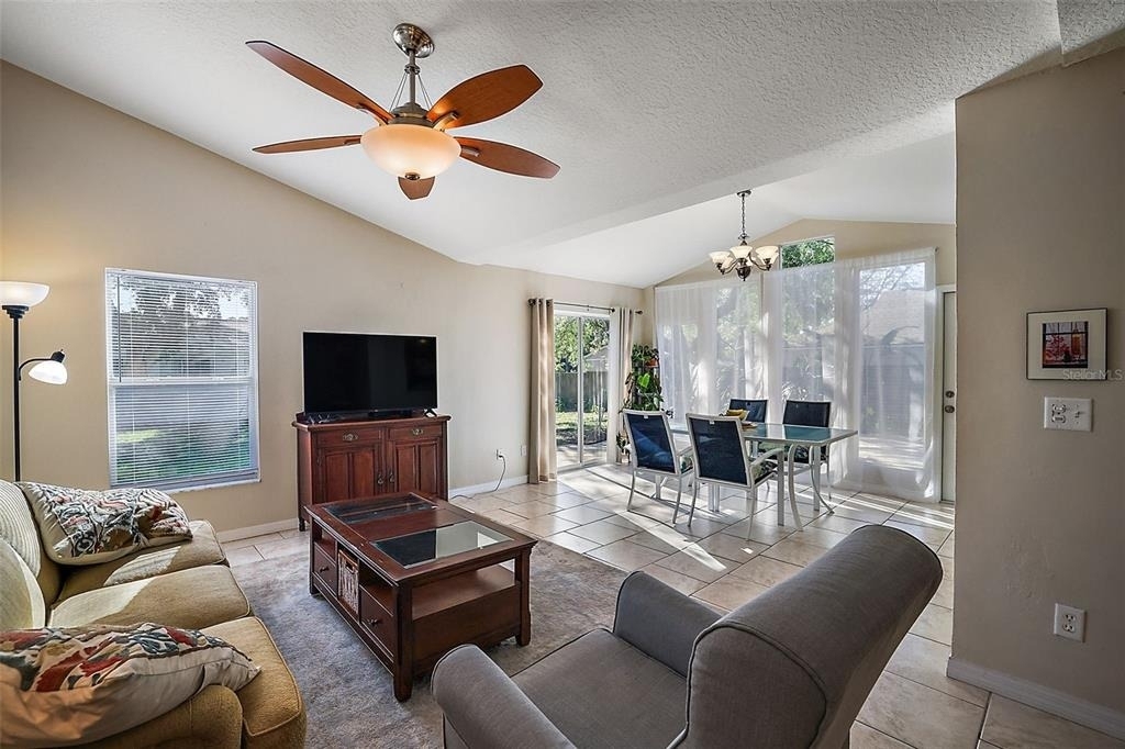 1020 High Ridge Ct - Photo 9