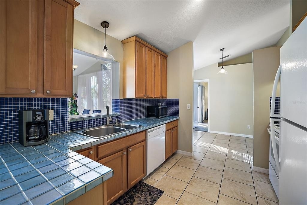 1020 High Ridge Ct - Photo 16
