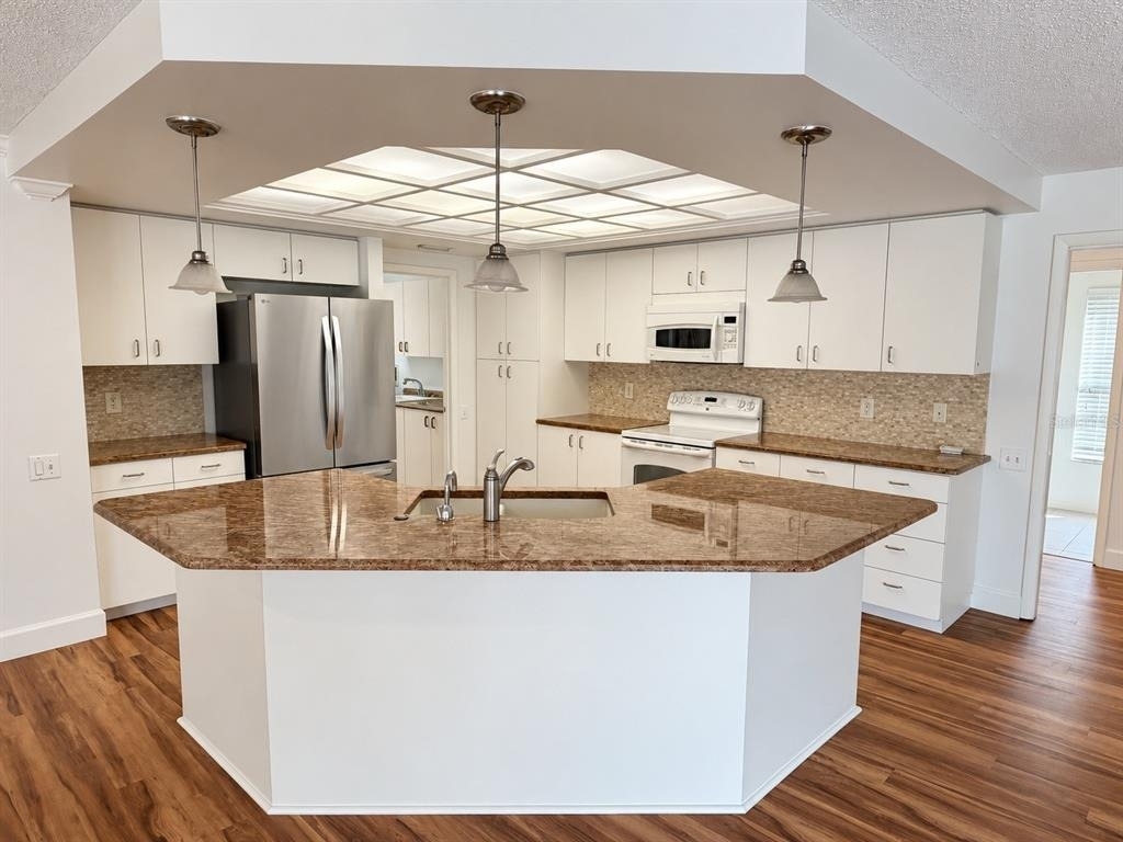 4871 Winterhaven Drive - Photo 5