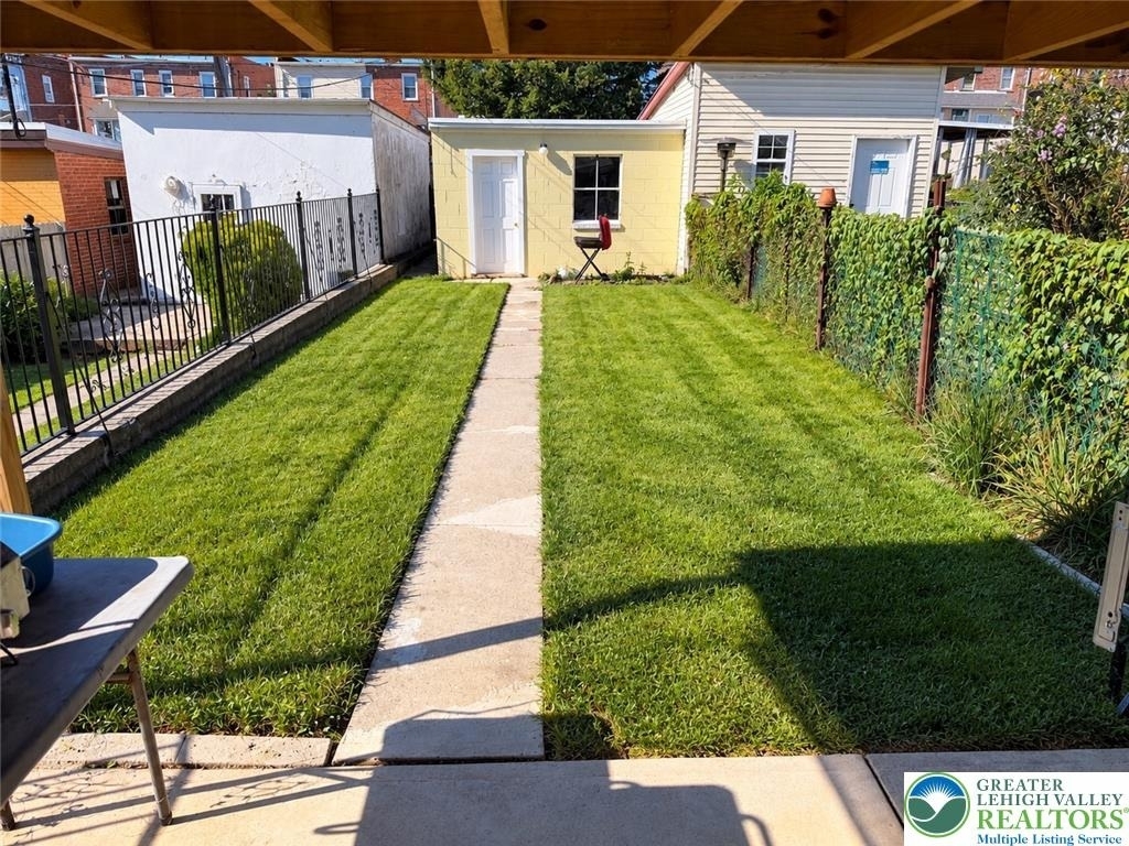 1120 S 10th Street - Photo 2