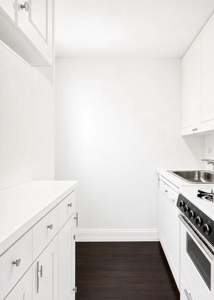 428 East 81st Street - Photo 2