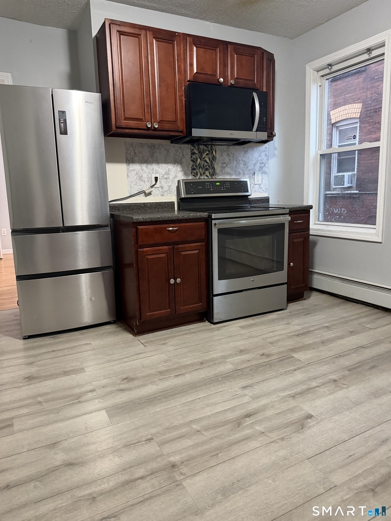 98-100 Shultas Place - Photo 0