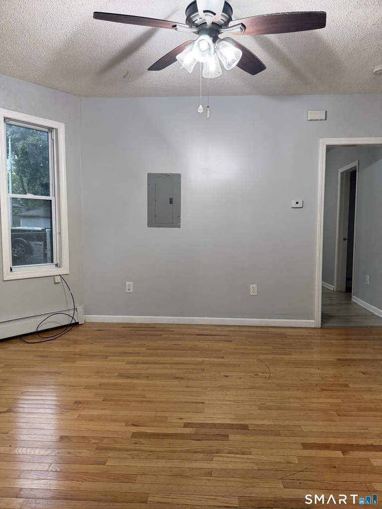 98-100 Shultas Place - Photo 3