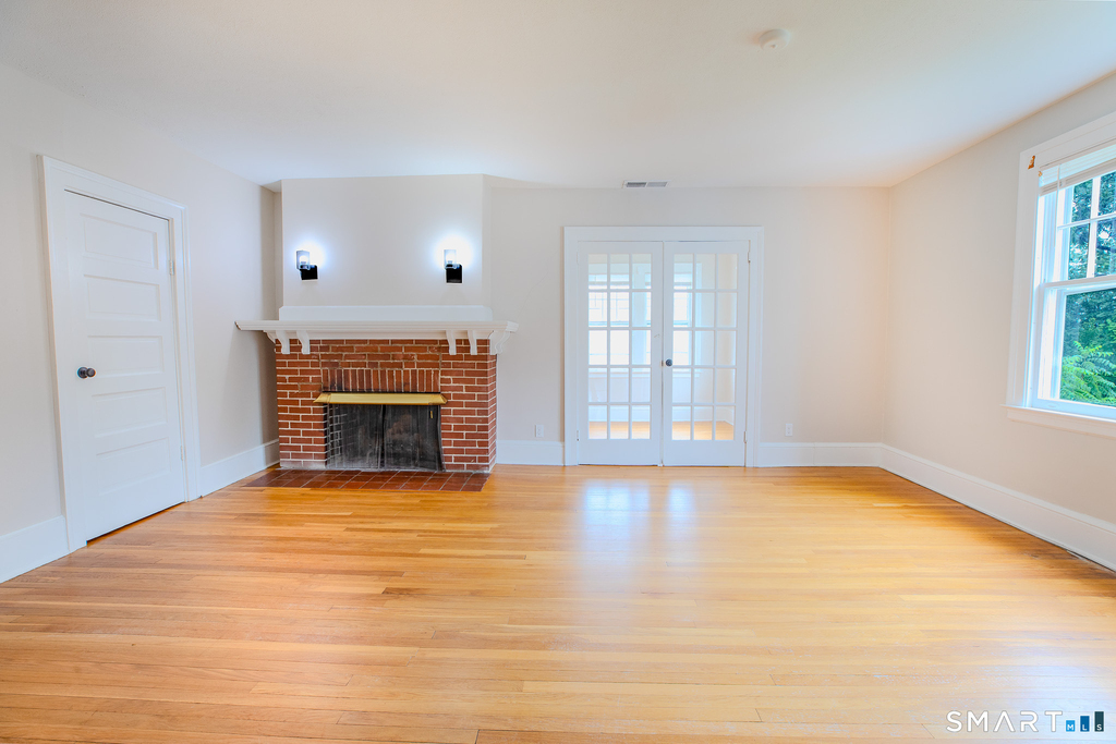 219 Jordan Lane - Photo 5