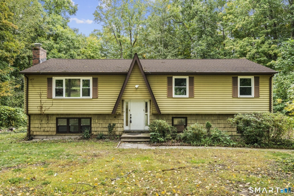 32 Woodhaven Drive - Photo 1