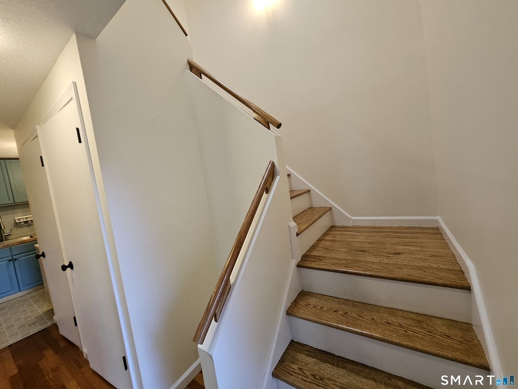 21 Sharon Lane - Photo 7