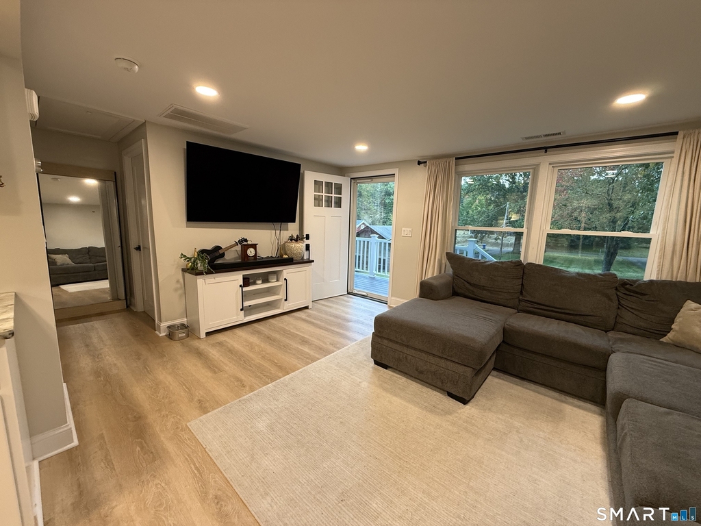 549 Churchill Street - Photo 9