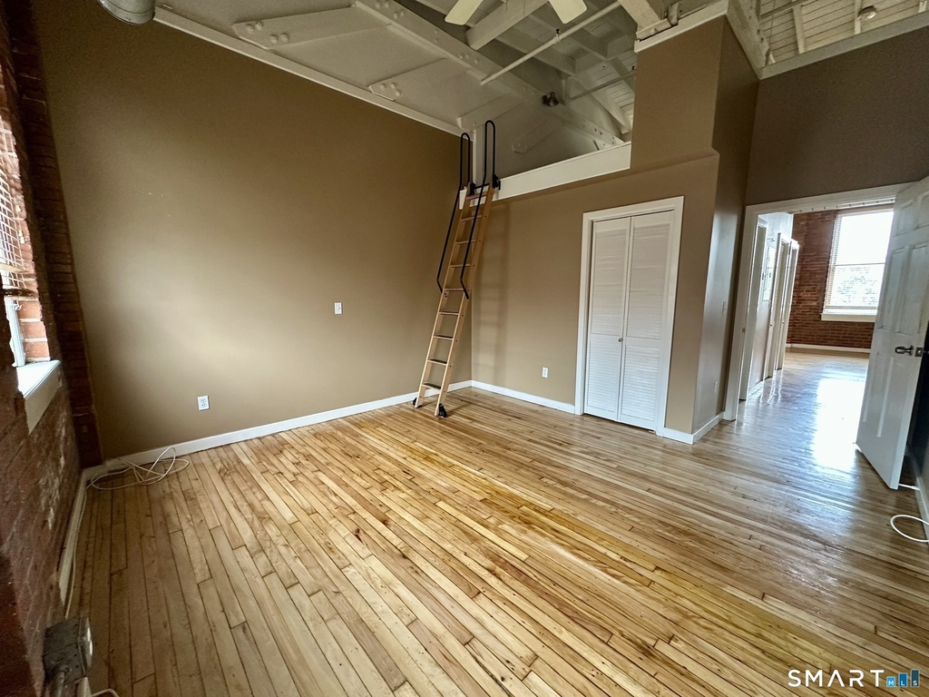 325 Lafayette Street - Photo 10