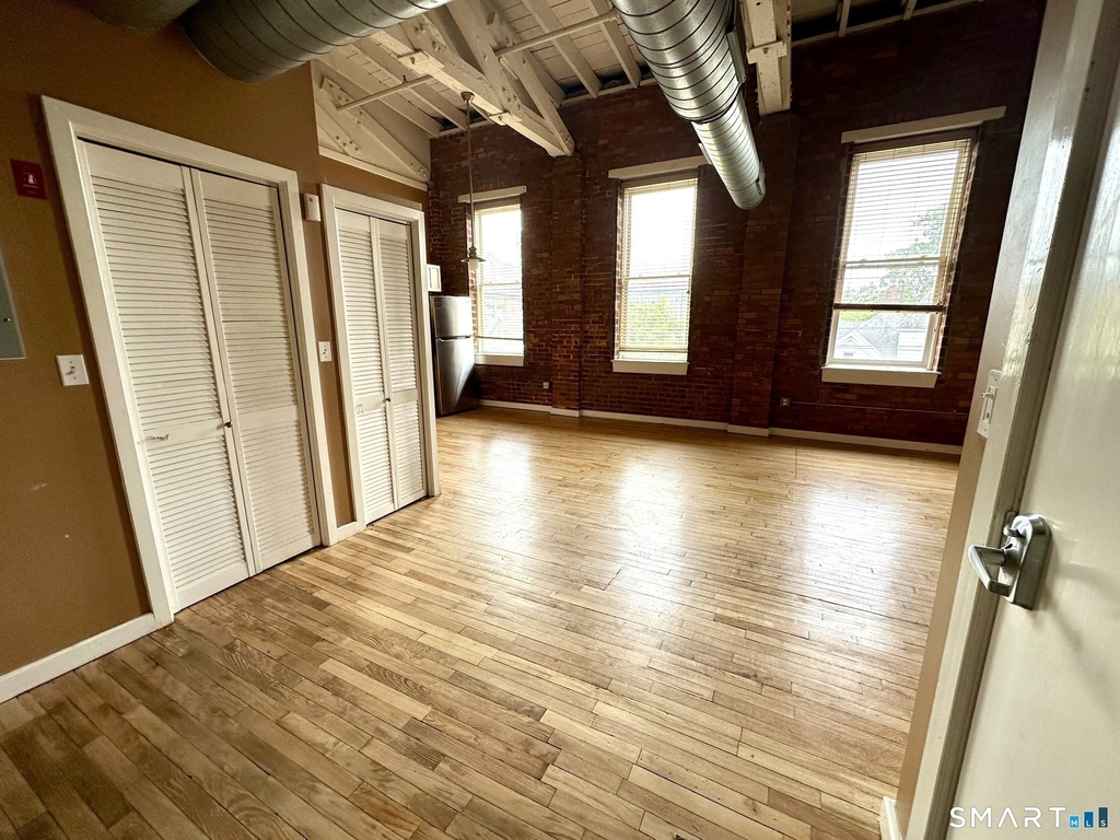 325 Lafayette Street - Photo 3
