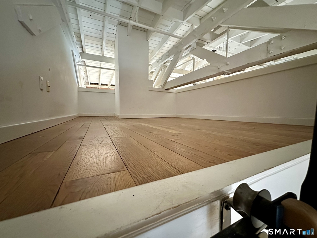 325 Lafayette Street - Photo 11