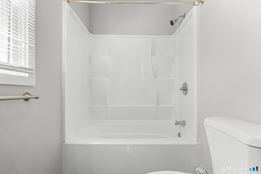 62 Saint Michaels Avenue - Photo 14