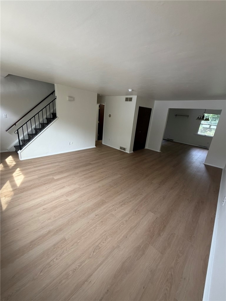 608 Broadhead Ave - Photo 2