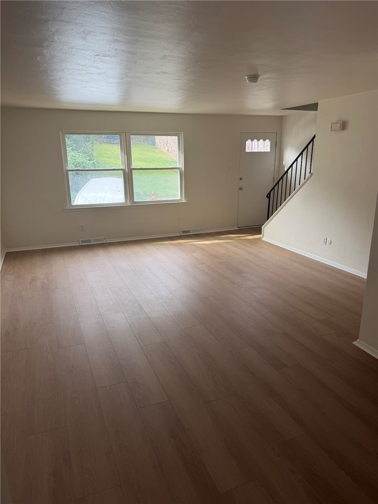 608 Broadhead Ave - Photo 3