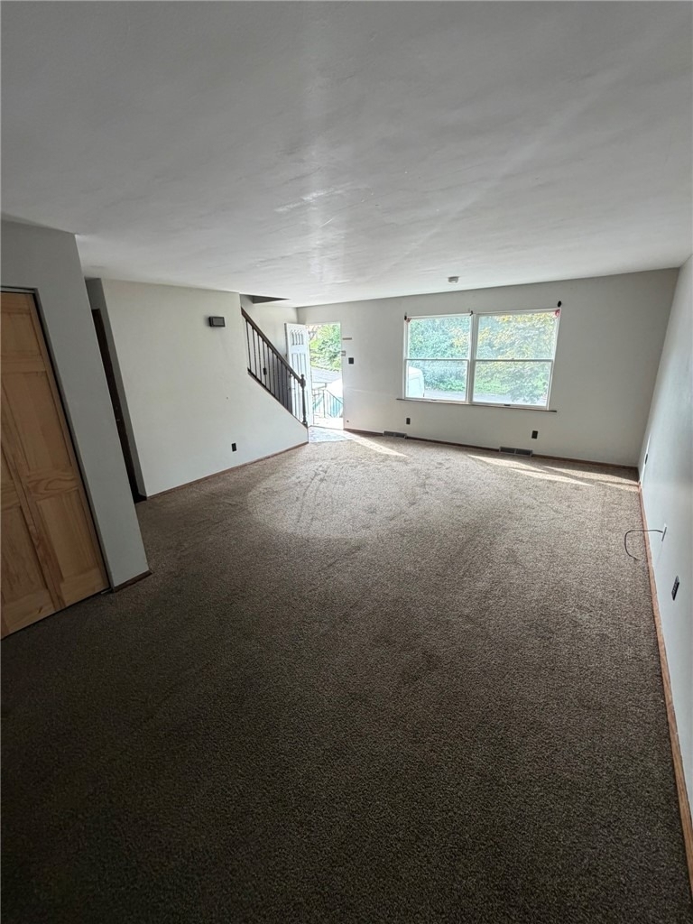 608 Broadhead Ave - Photo 2