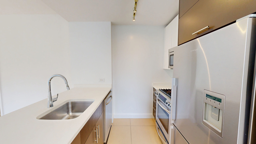 808 Columbus Ave - Photo 1