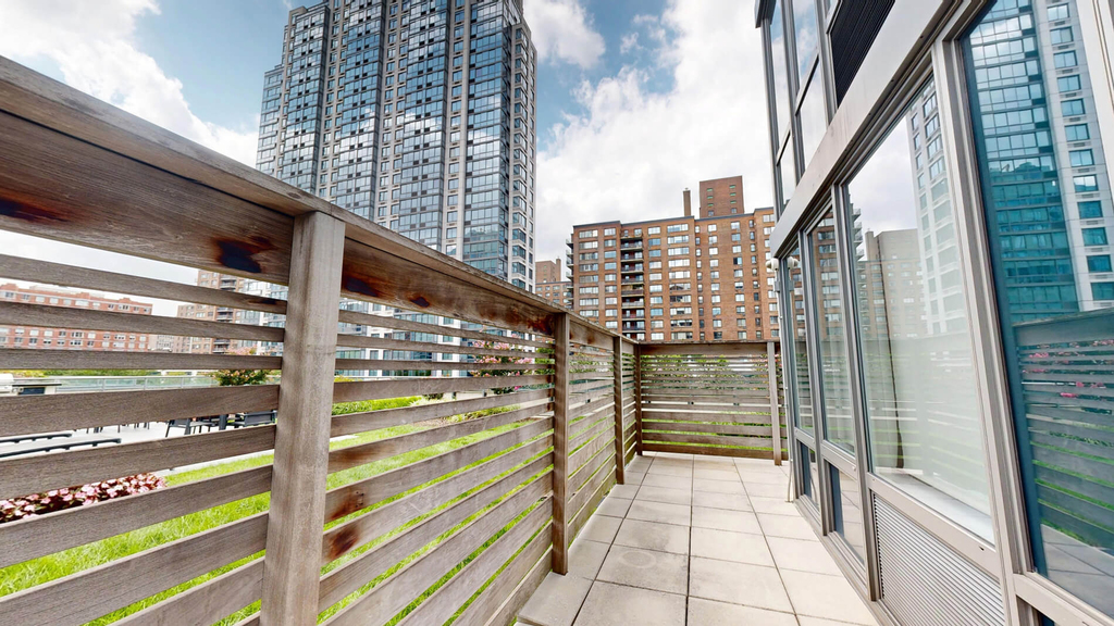 808 Columbus Ave - Photo 3