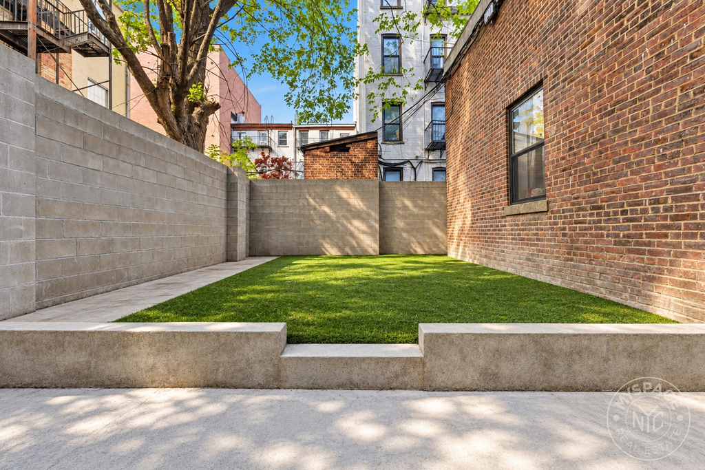 215 South 4th Street - Photo 0