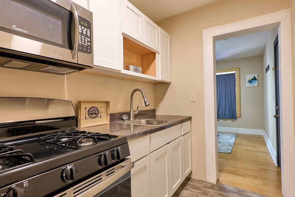 198 Court Street - Photo 6