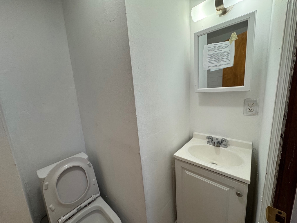 144 Suydam Street - Photo 4