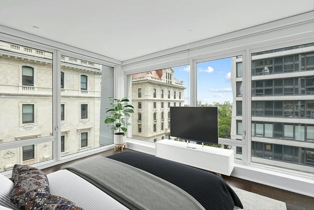 West 113th Street - Photo 7