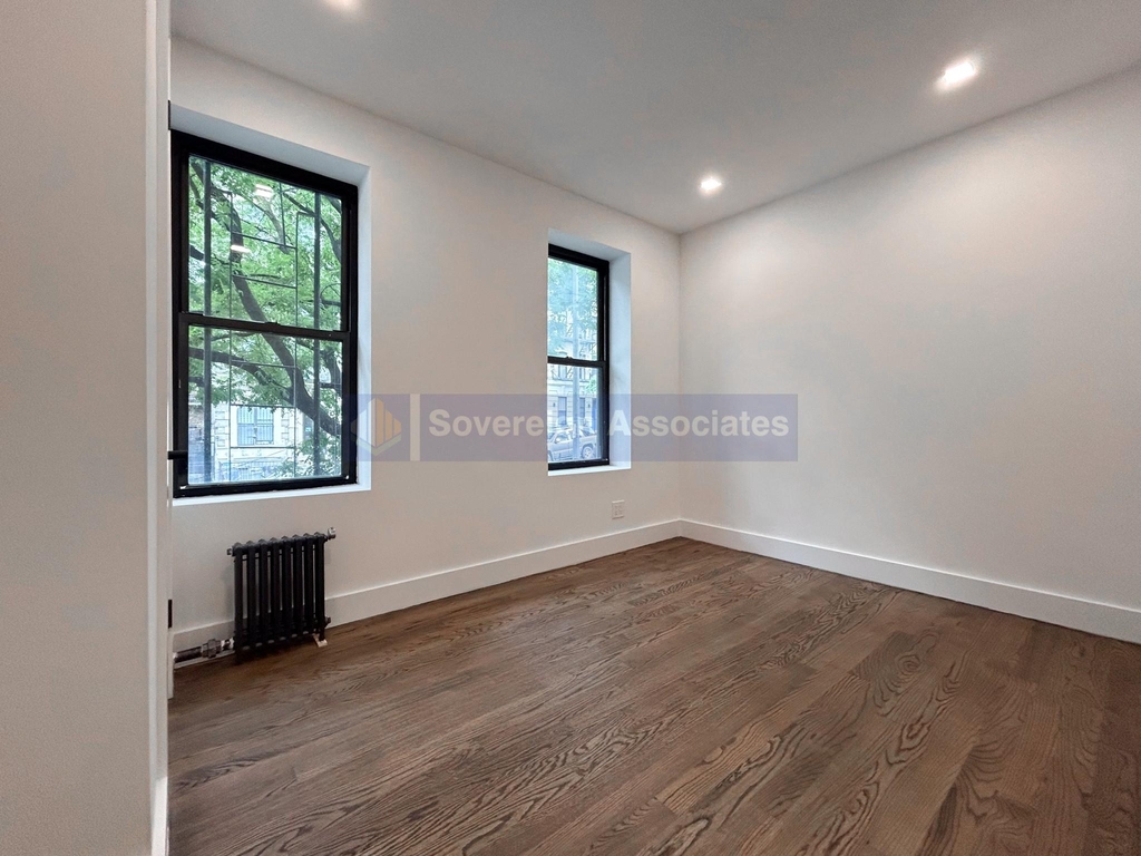 3139 Broadway - Photo 1