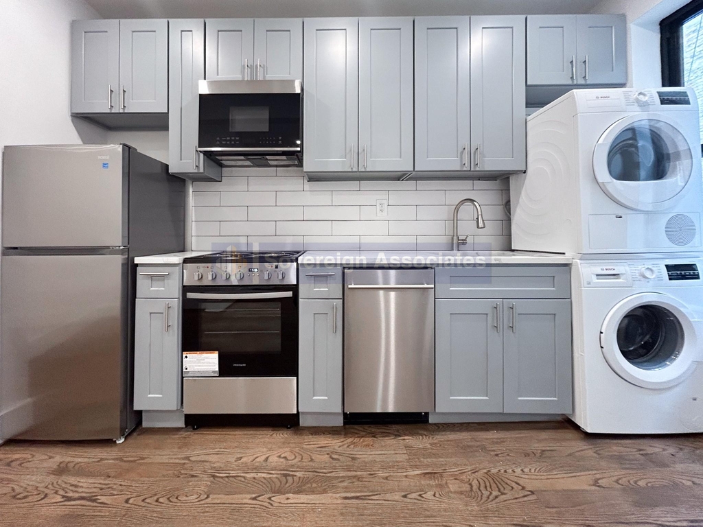 3139 Broadway - Photo 5