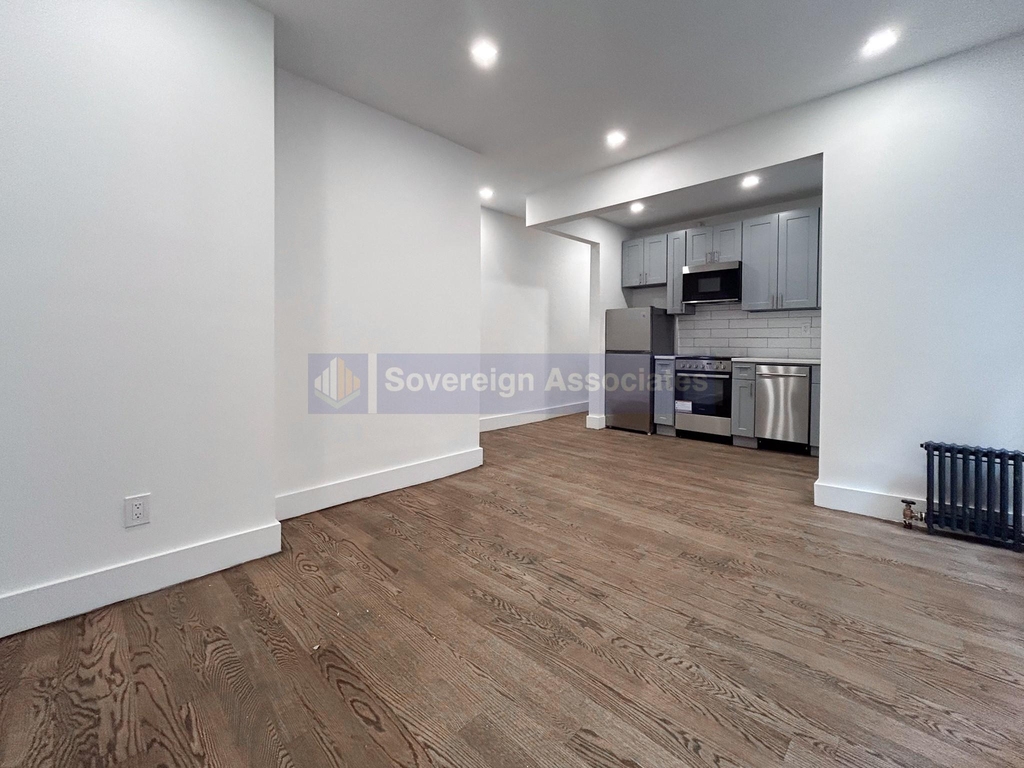 3139 Broadway - Photo 4