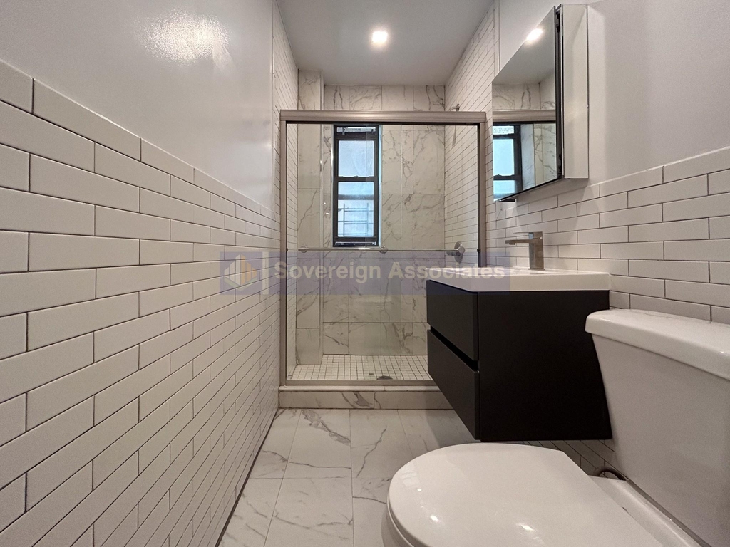 3139 Broadway - Photo 6