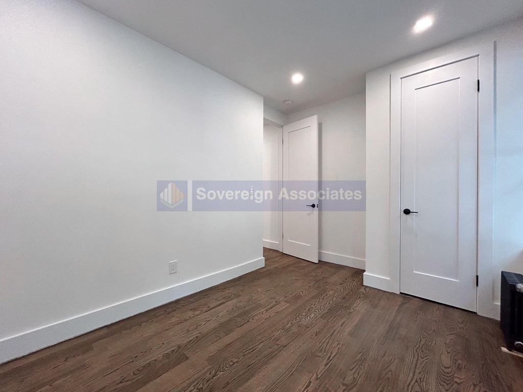 3139 Broadway - Photo 2