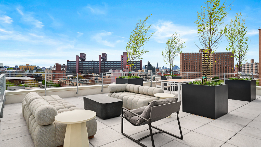 21 Garden St 11206 - Photo 15