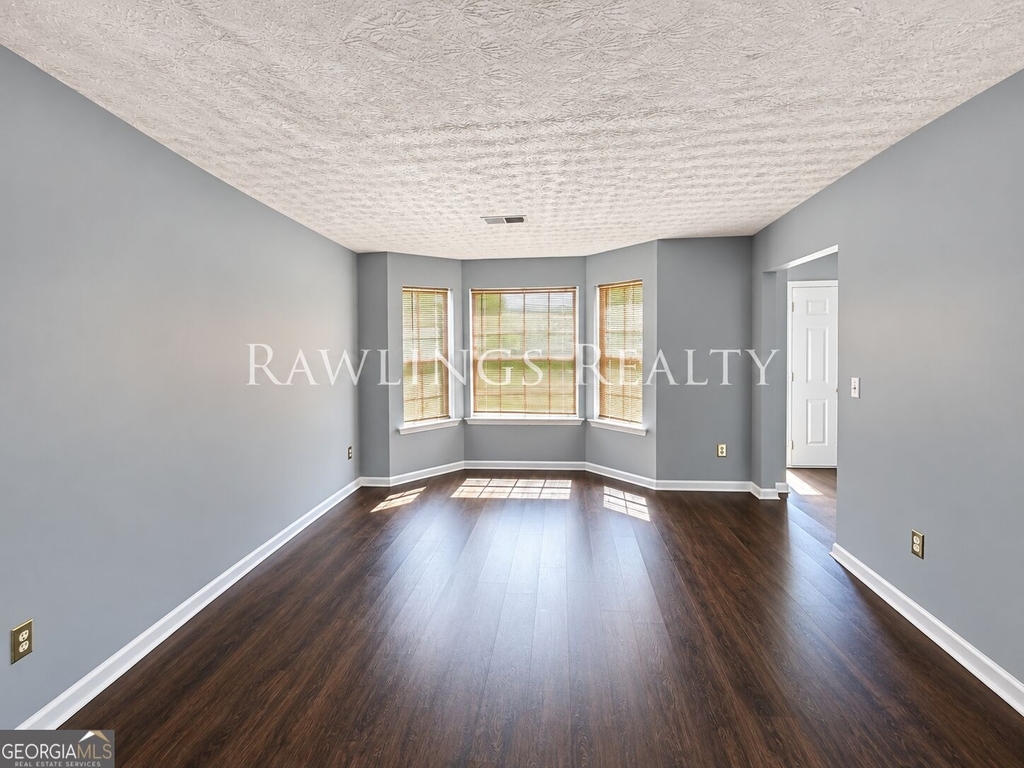 165 Concord Terrace - Photo 2