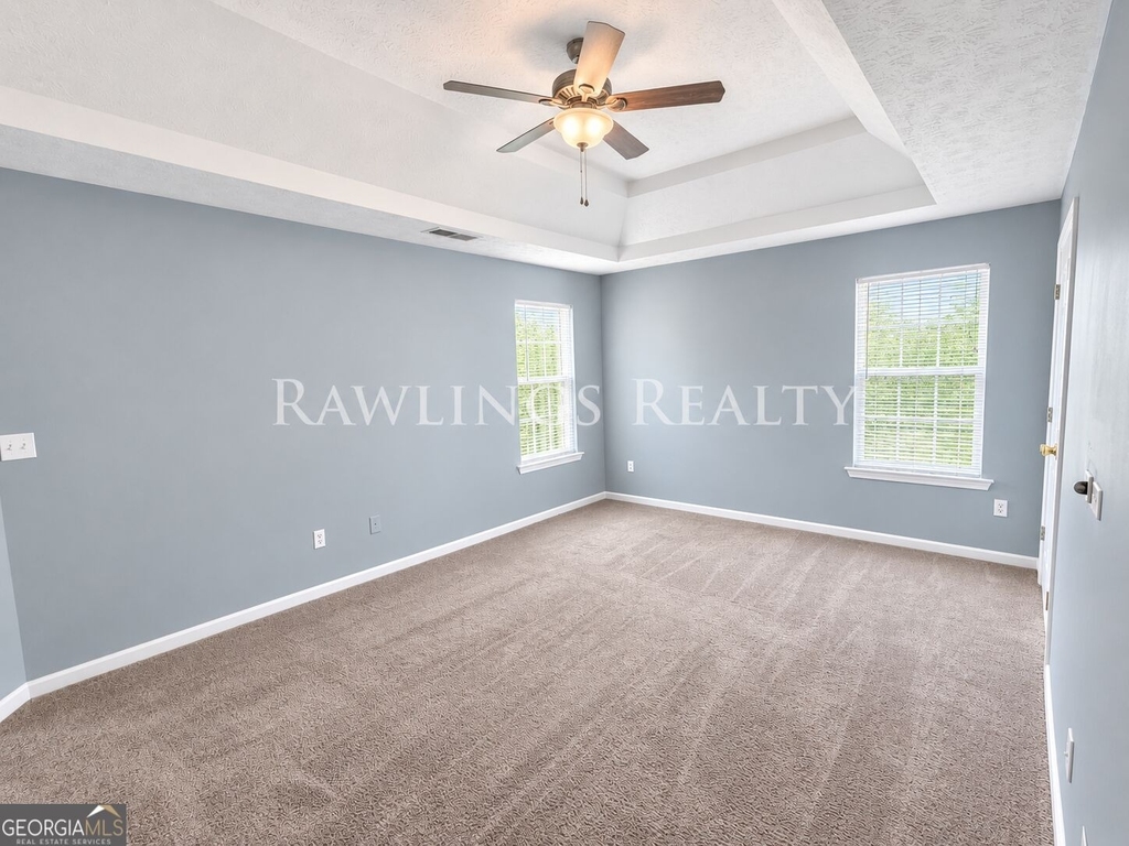 165 Concord Terrace - Photo 10