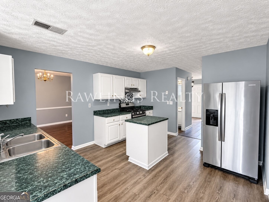 165 Concord Terrace - Photo 5